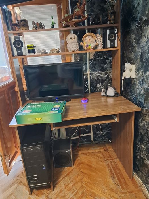 Компьютер со столом