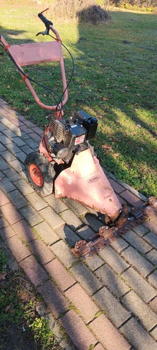 Kosa spalinowa listwowa