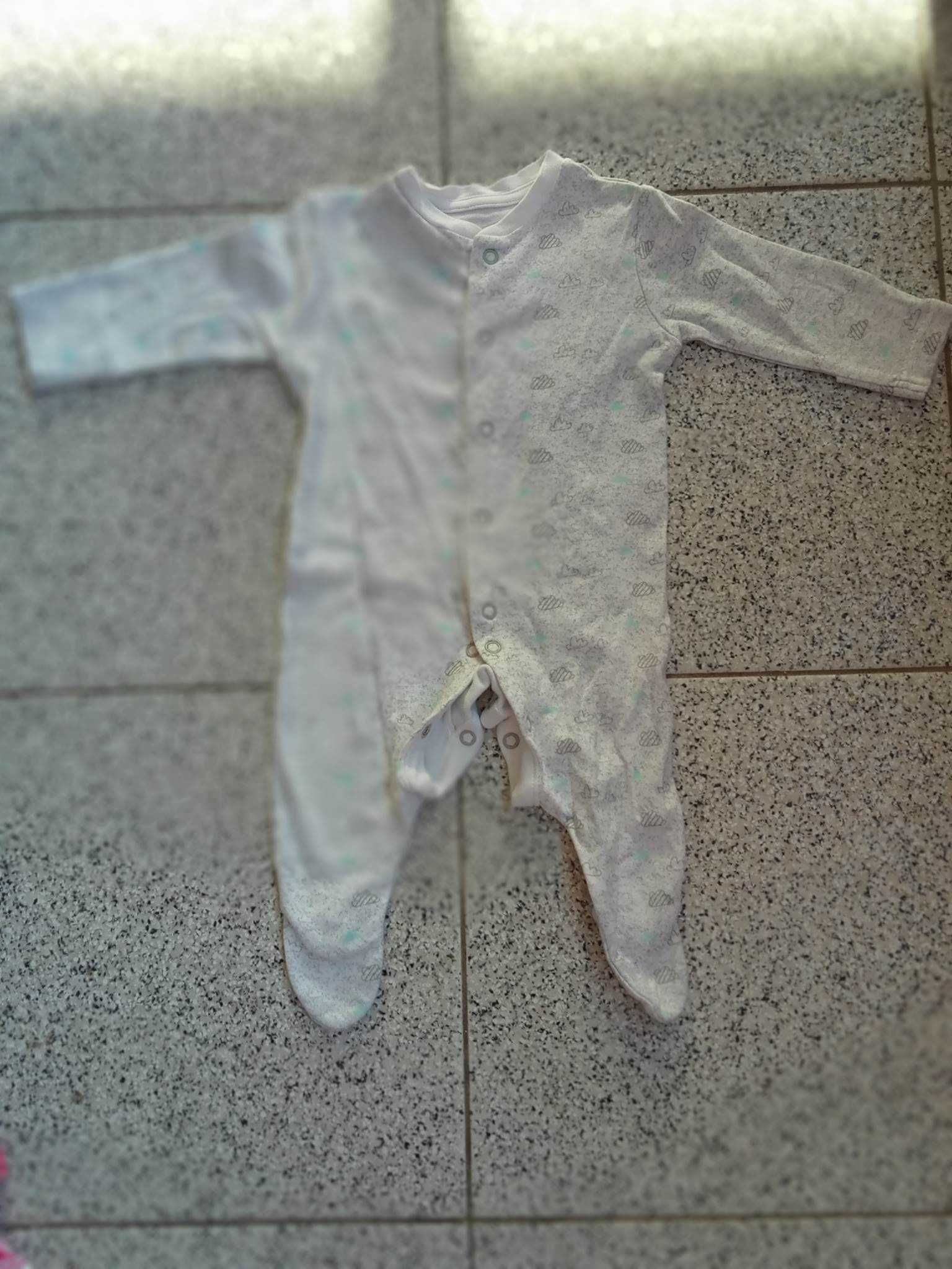 Vários baby-grows bebé 1-3 meses