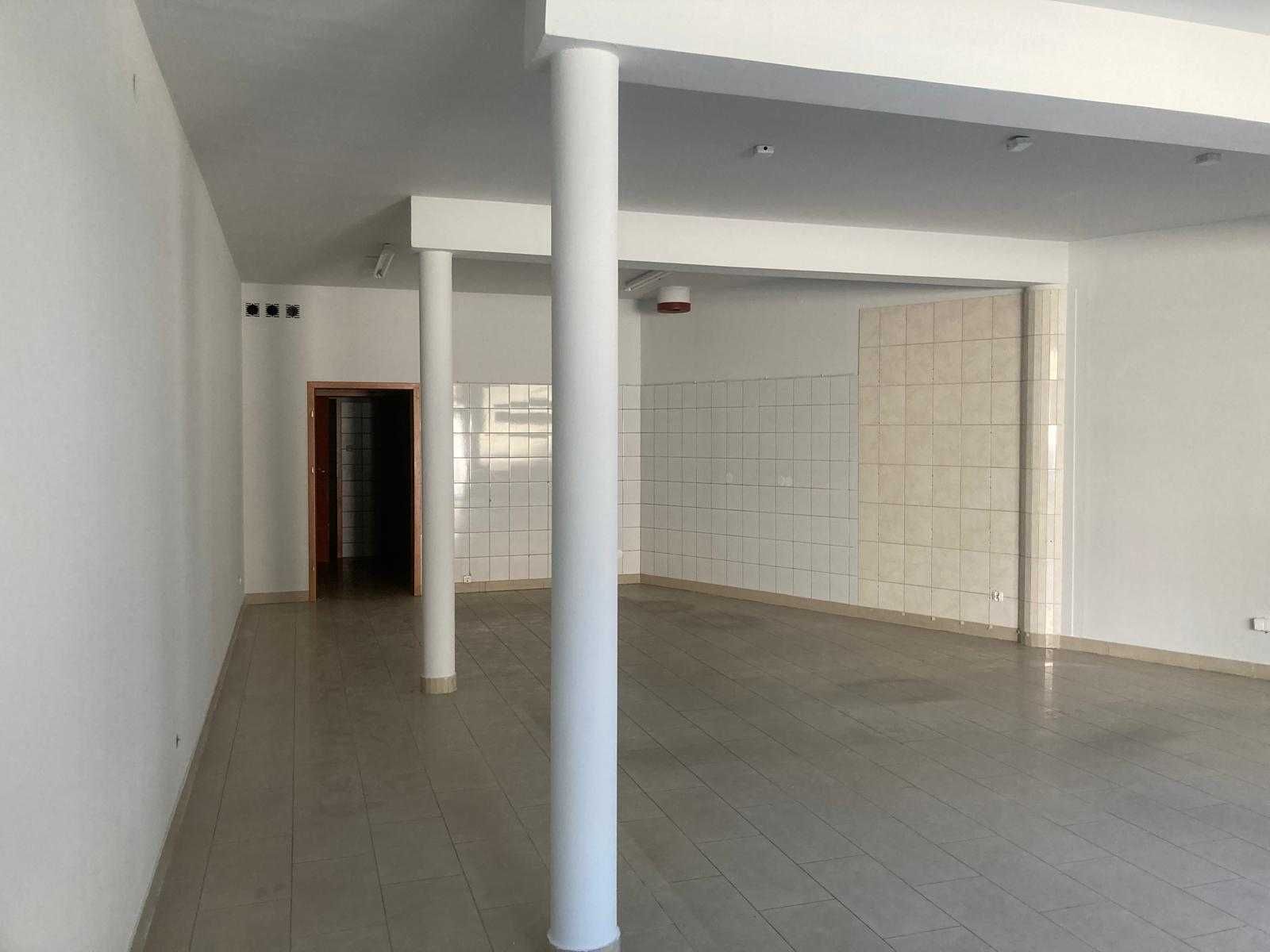 Lokal 81 m^2 do wynajęcia Bochnia ul. Konstytucji 3 Maja cena 31 m^2