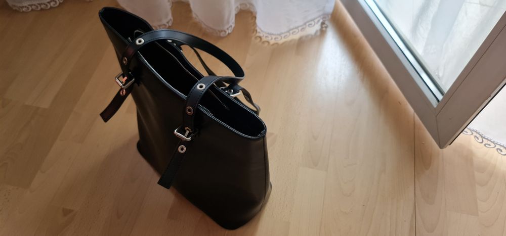 Torebka damska skórzana duża czarna