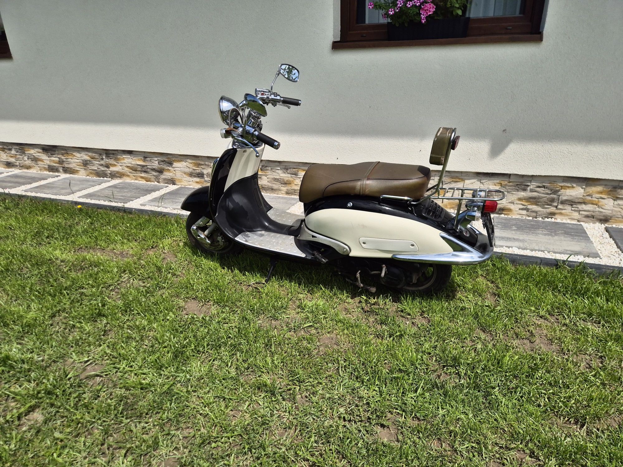 Skuter 50cm3 Killerbee Custom