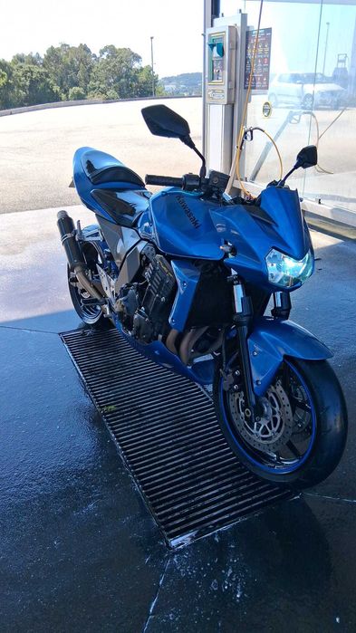 Kawasaki Z750 bom estado