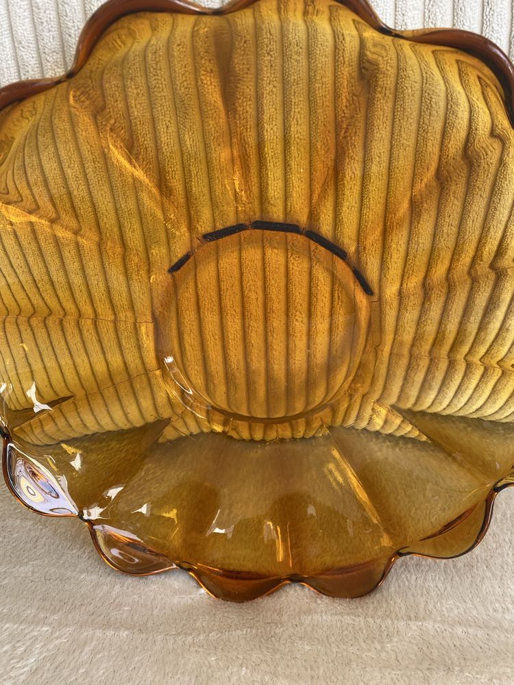 Patera w stylu art -deco szklo miodowe/bursztynowe