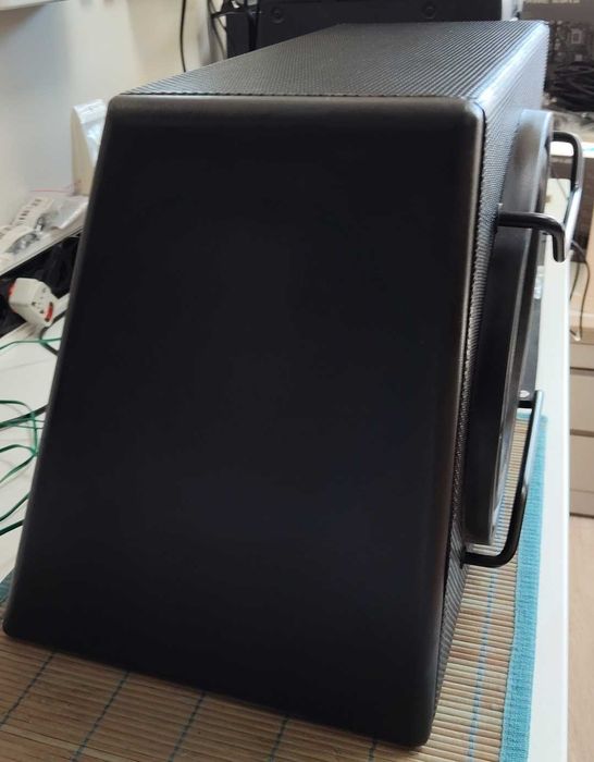 Subwoofer automóvel Caliber Racing muito conservado