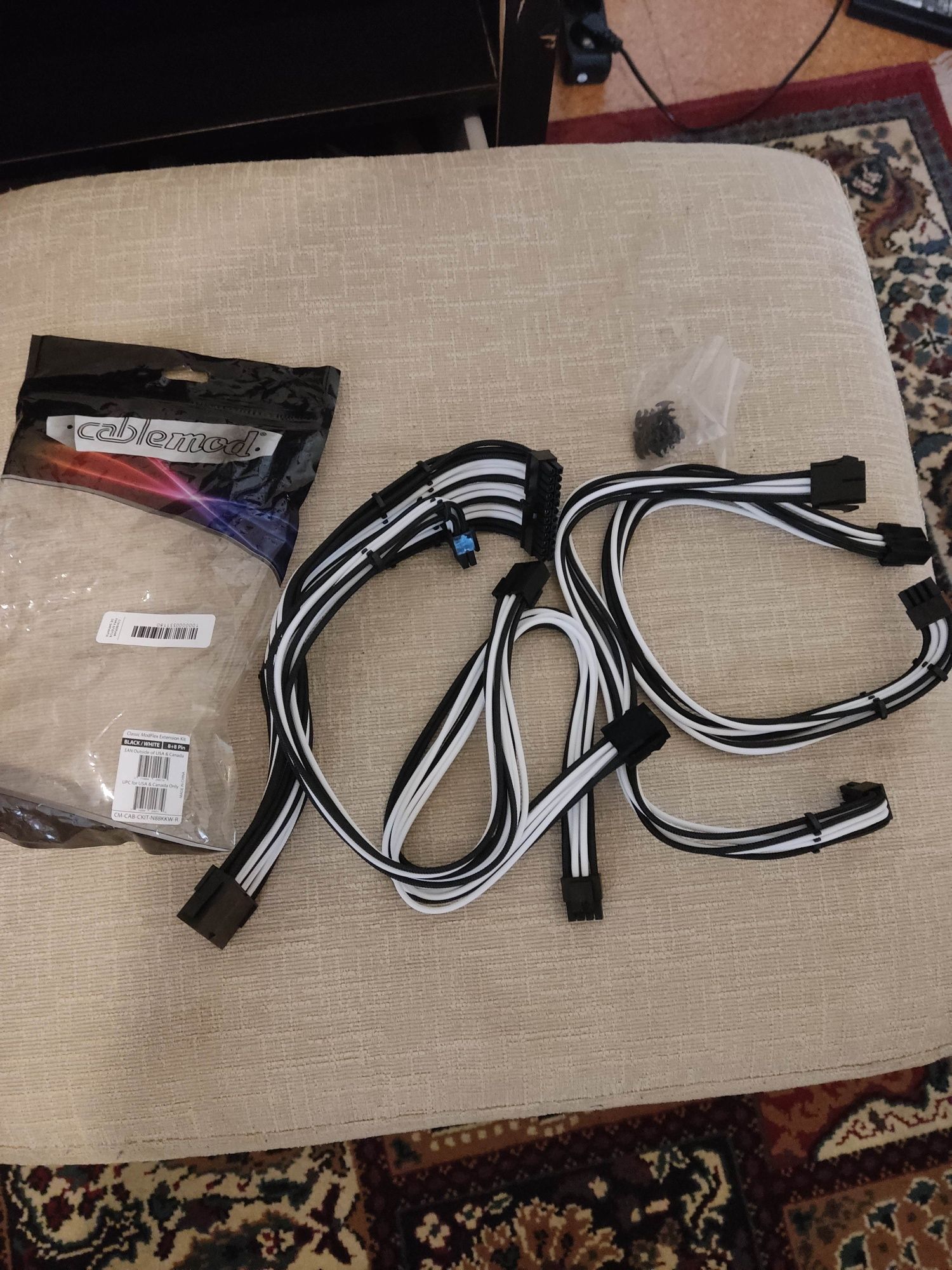 Kit de expansão CableMod Classic ModMesh Preto e  branco