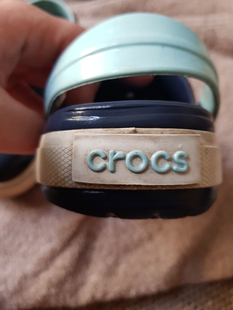 Crocs 35/36 basenowe klapki