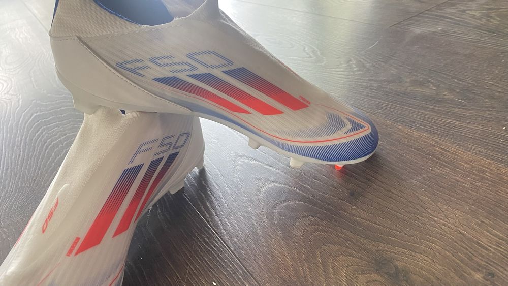Chuteiras F50 NOVAS