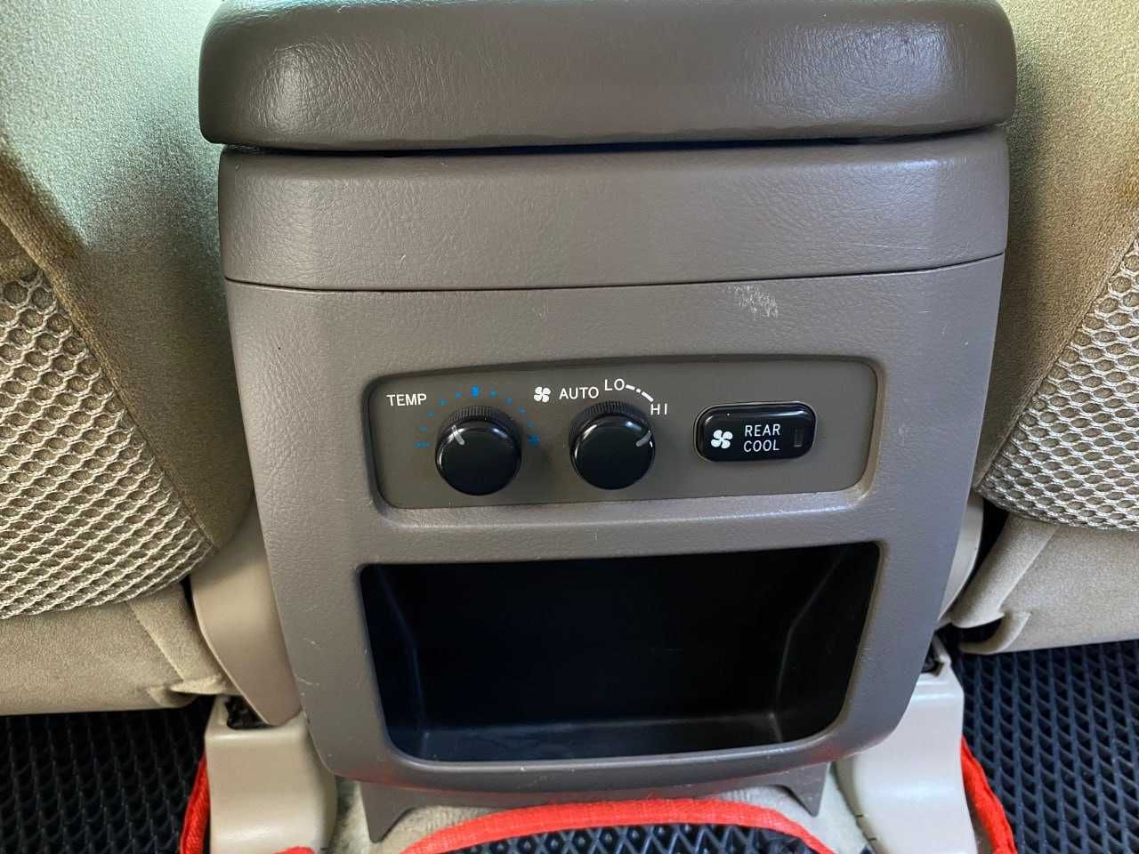 Продам Toyota Land Cruiser Prado 2005. Можна в розстрочку, під викуп.