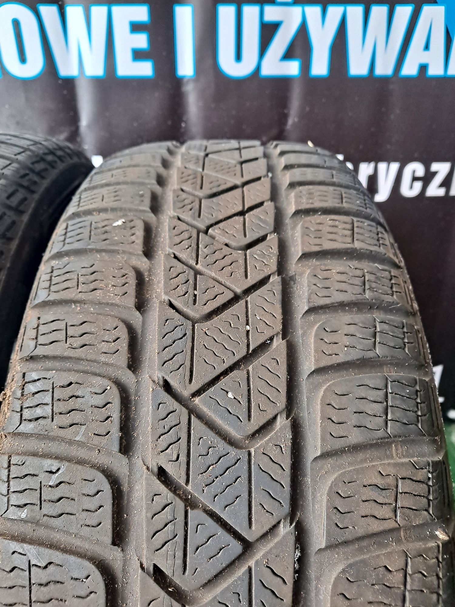 215/60/16 Opony zimowe Pirelli ładna Para
