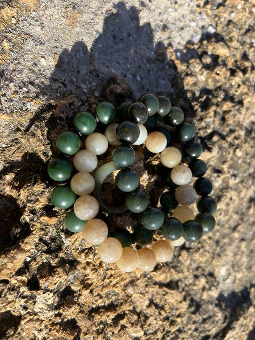 Нефритовий браслет