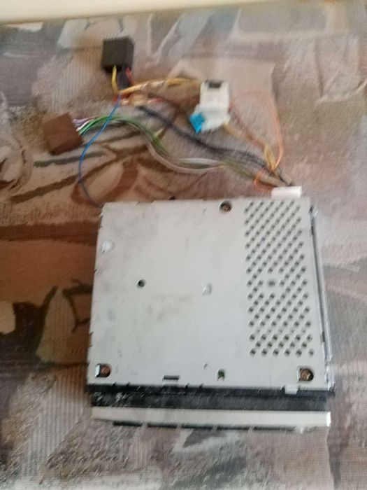 radio z okablowaniem