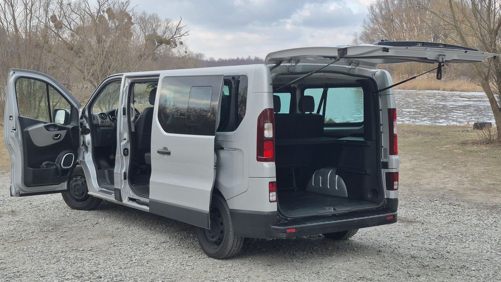 Оренда авто RENAULT Trafic