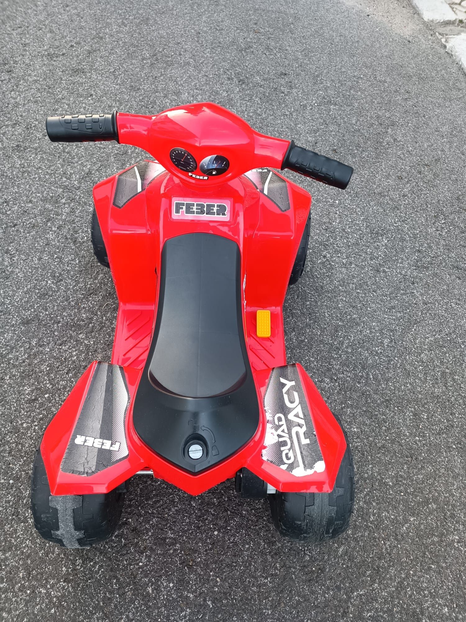 Vendo moto 4 da Feber