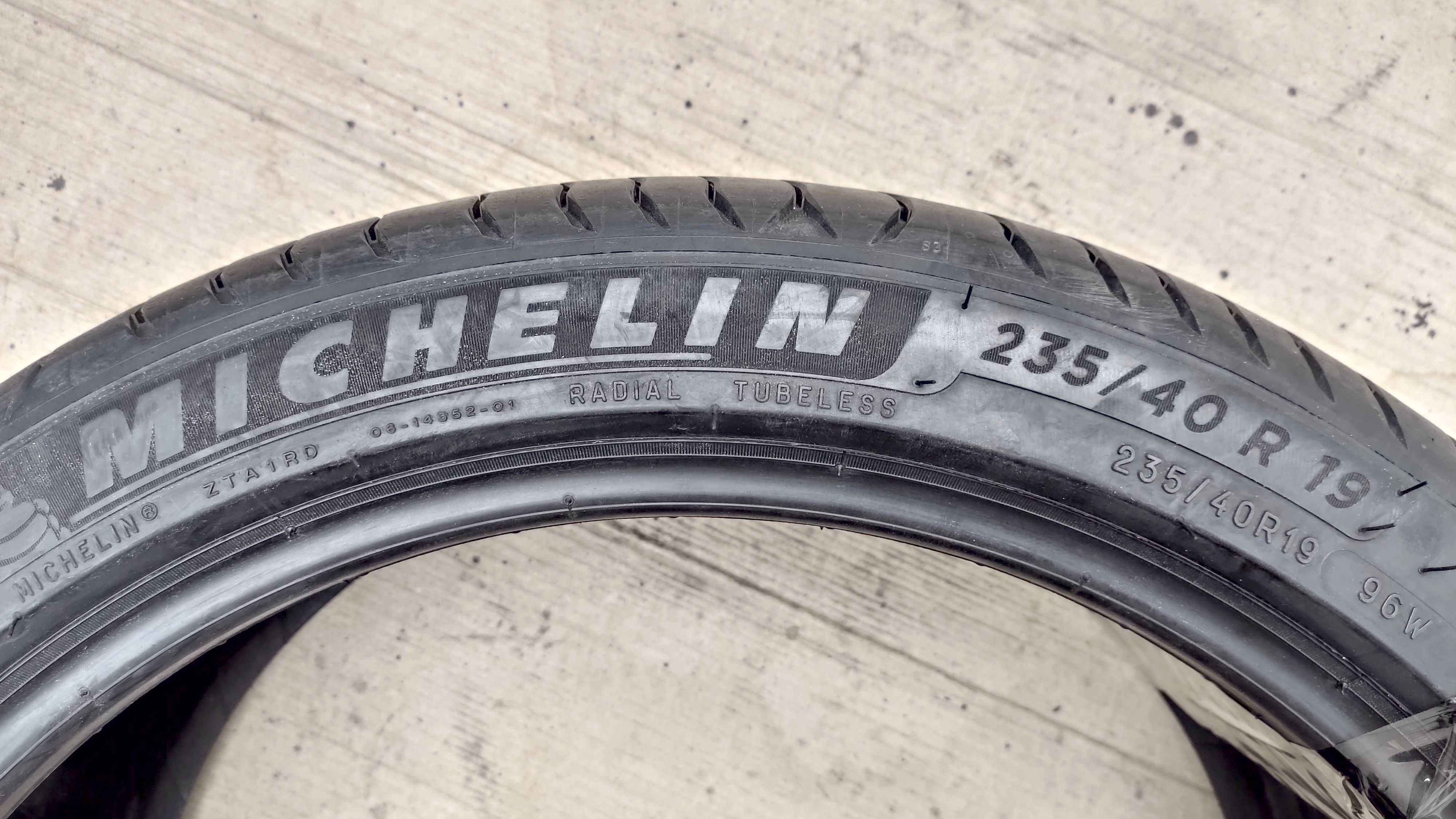 шини 235/40R19.  Michelin Primacy -4. 7мм.