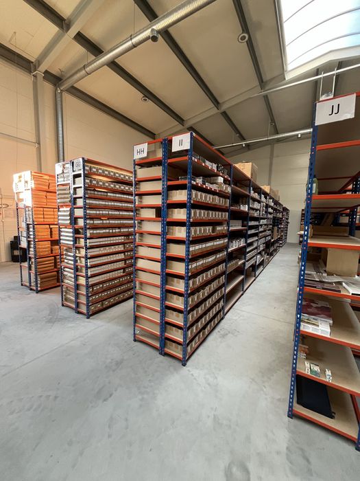 Regały półkowe metalowe kątownik polki magazynowe  STABILNE  MOCNE