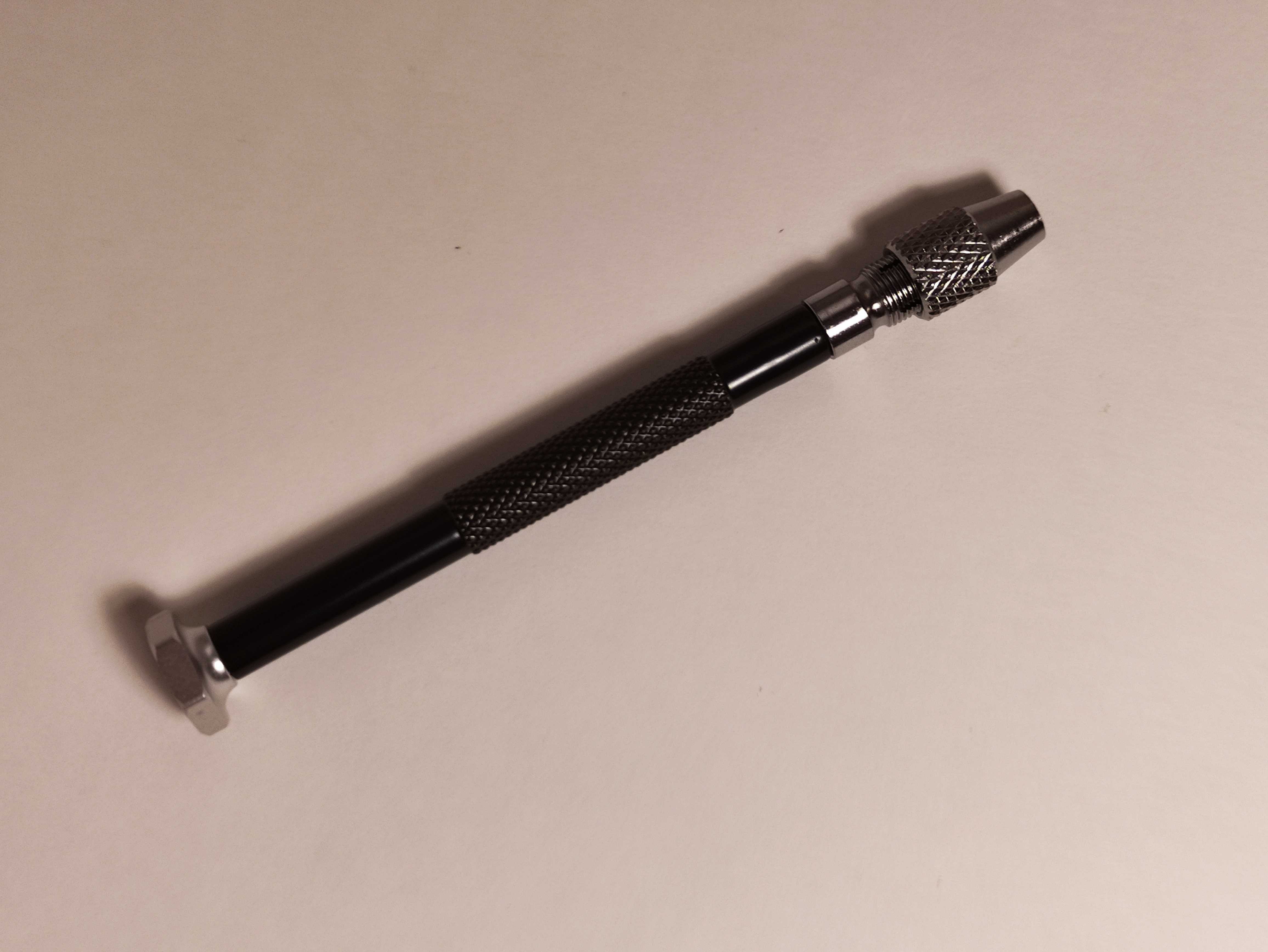 Ferramentas para modelismo Tamiya e Olfa.