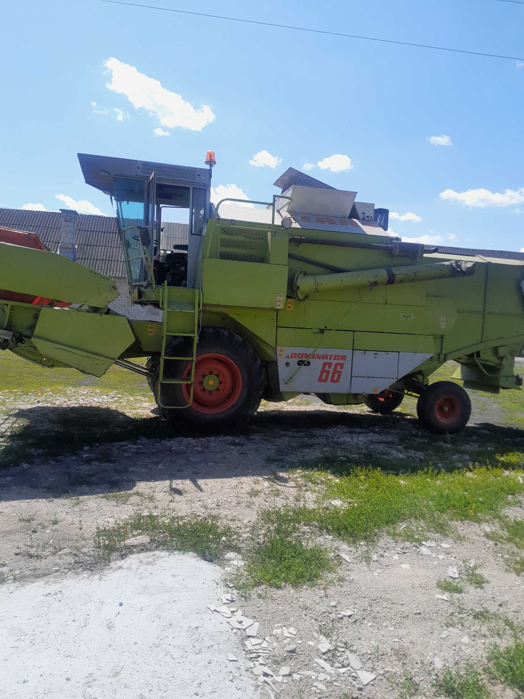 Claas Dominator 66