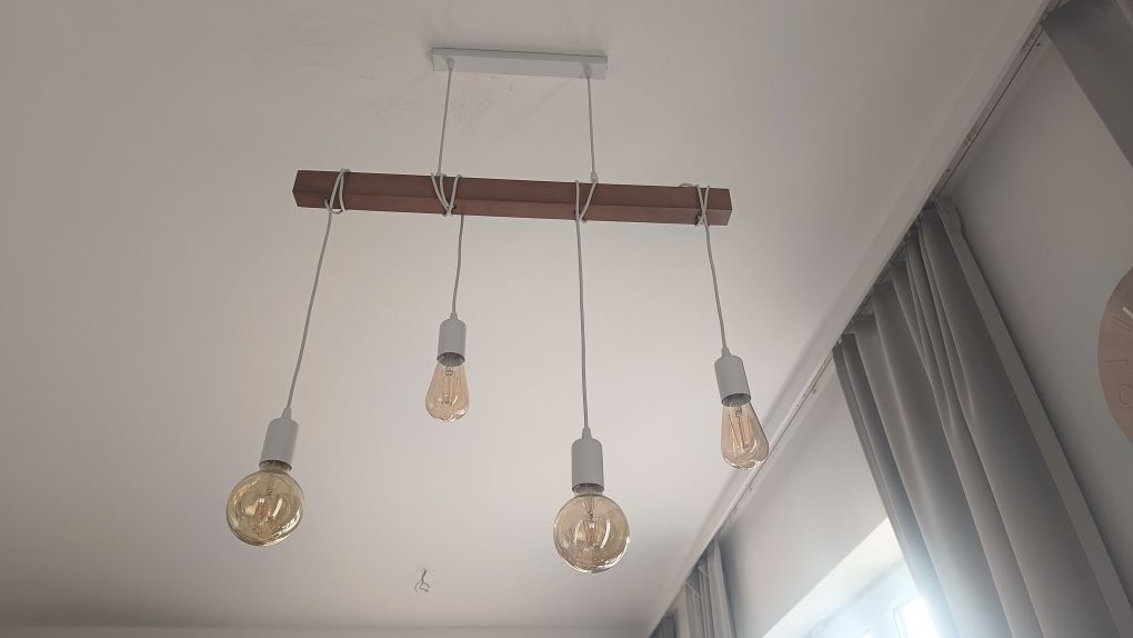 Lampa sufitowa wisząca czteropunktowa