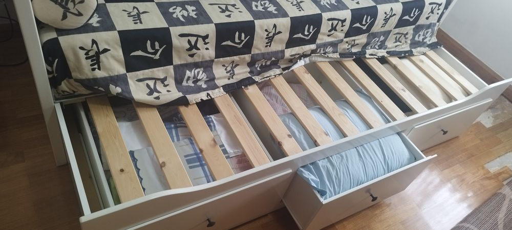 Cama dupla Ikea Hemnes
