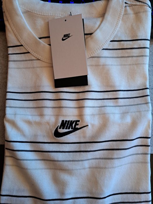 T-shirt branca Nike Tamanho [S]