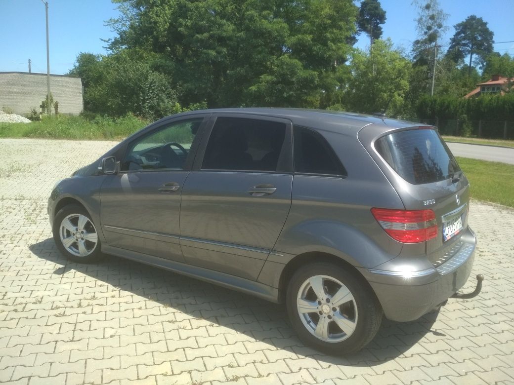 Mercedes Benz B-200 CDI 2,0 136KM klima stan bdb plus 2kpl kół