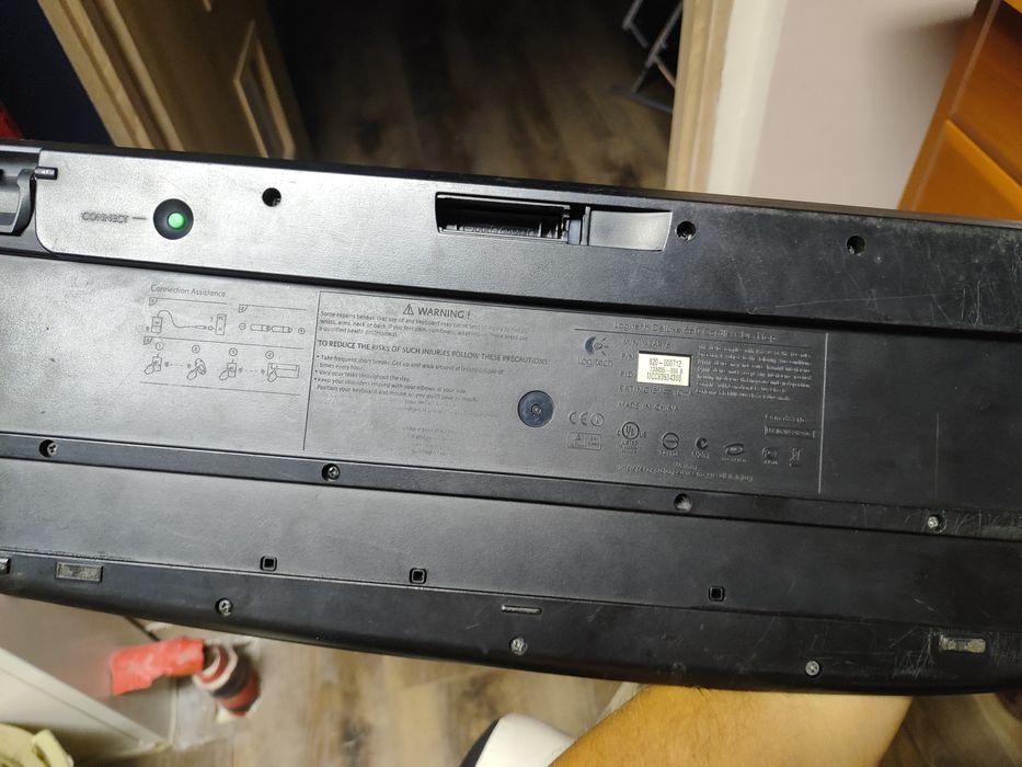 Klawiatura logitech deluxe 660 cordless desktop