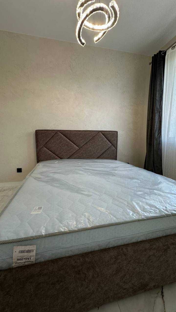 Продам Таунхаус з Готовим Якісним Ремонтом в Центрі. До Центру 2 хв.