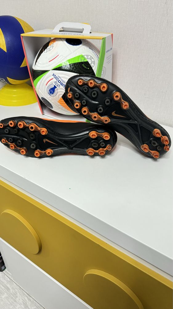 Копочки Nike Hypervenom 42