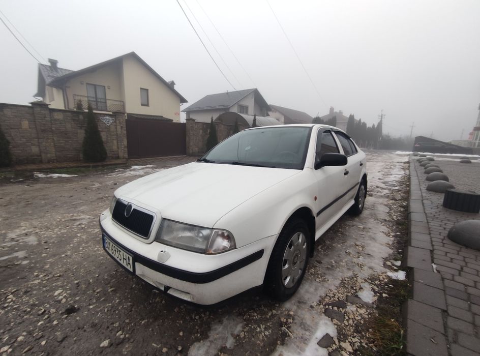 Продам шкоду тур 1.6