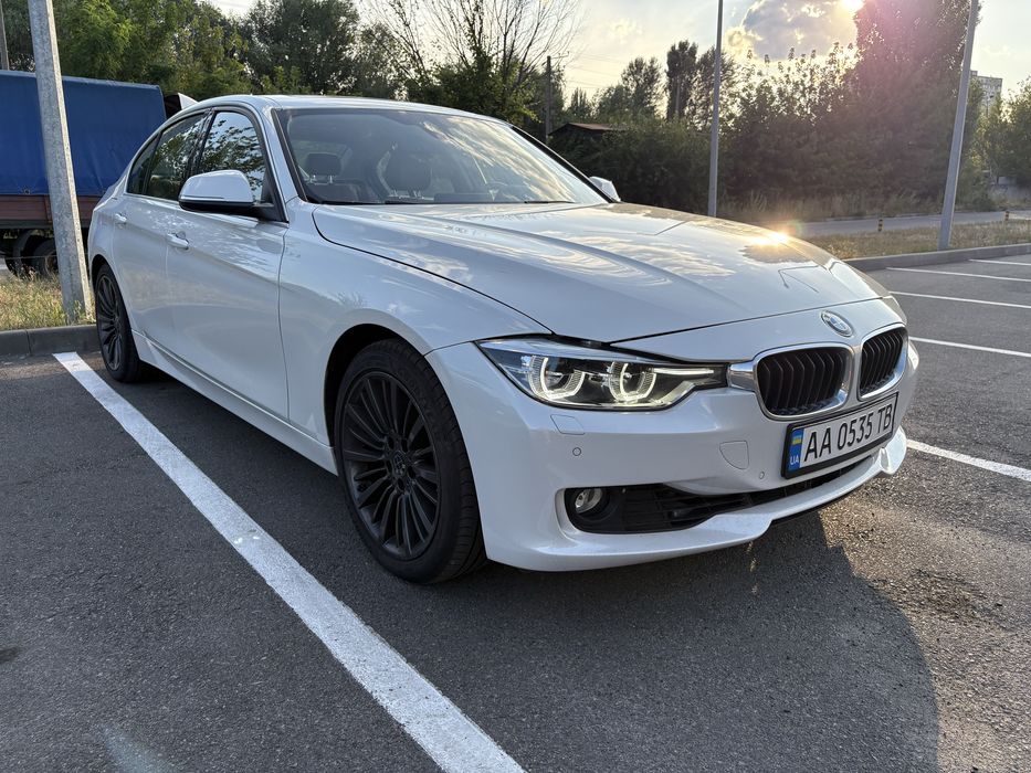 Продам BMW 328i (2014)