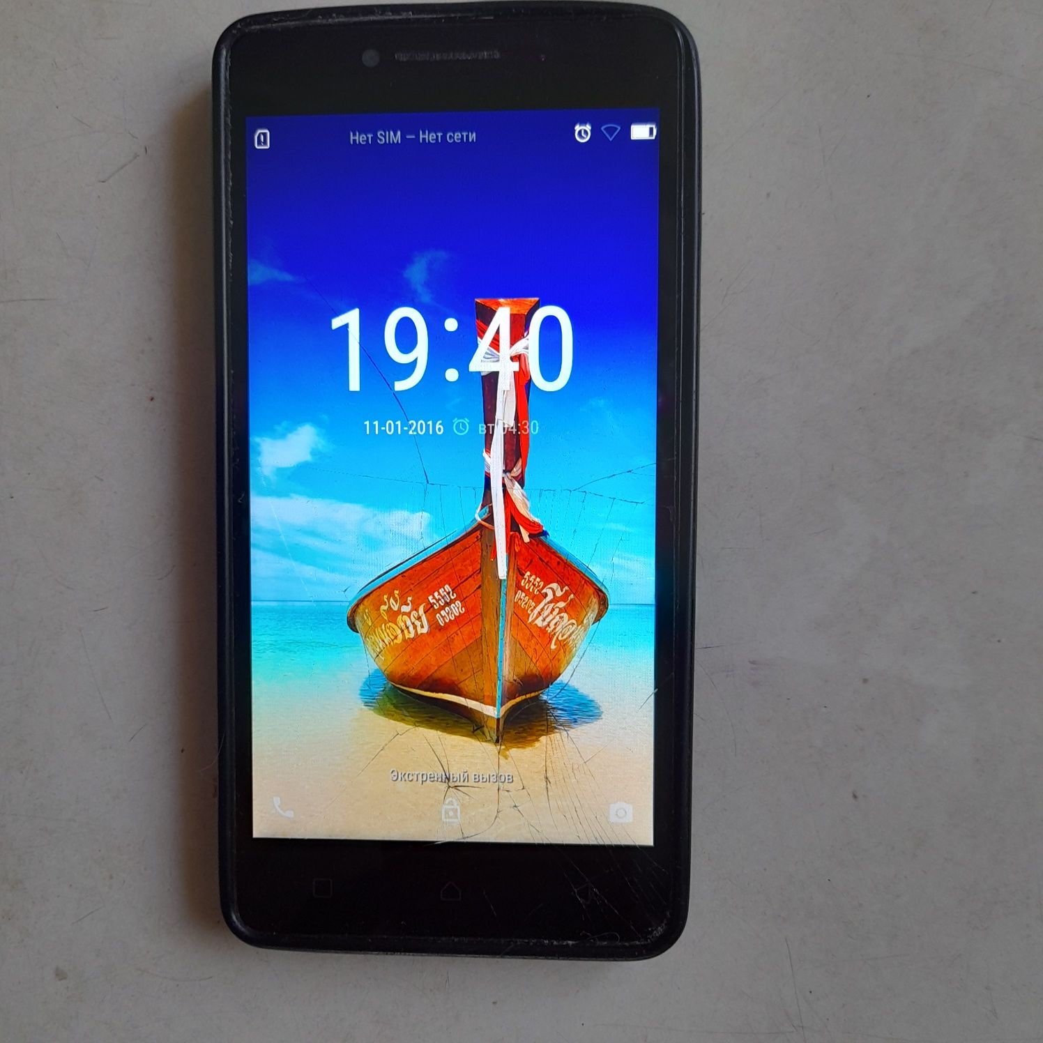 Телефон LENOVO A6010 плюс