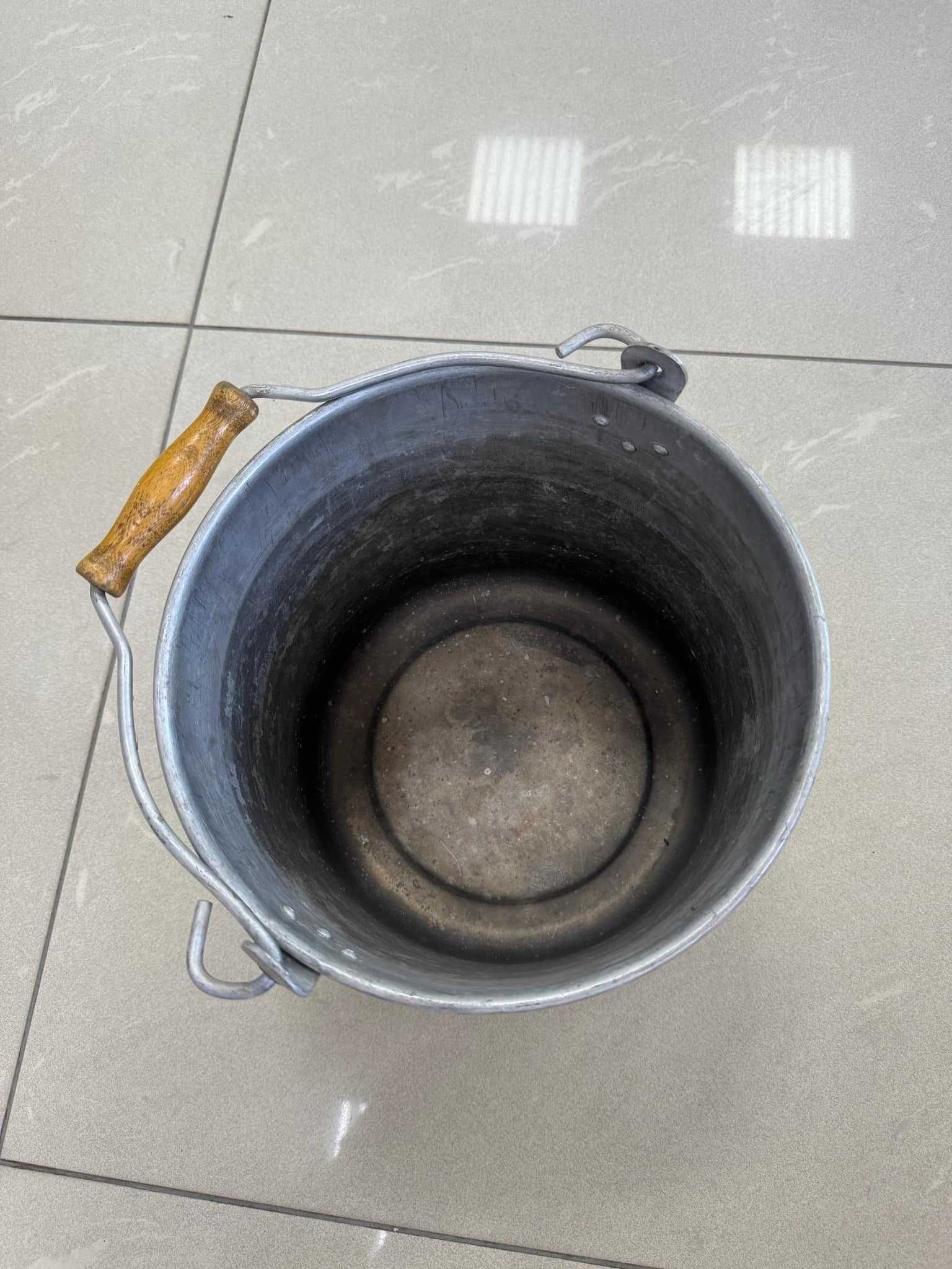 відро алюмінієве,( казанок, бочка, баняк)