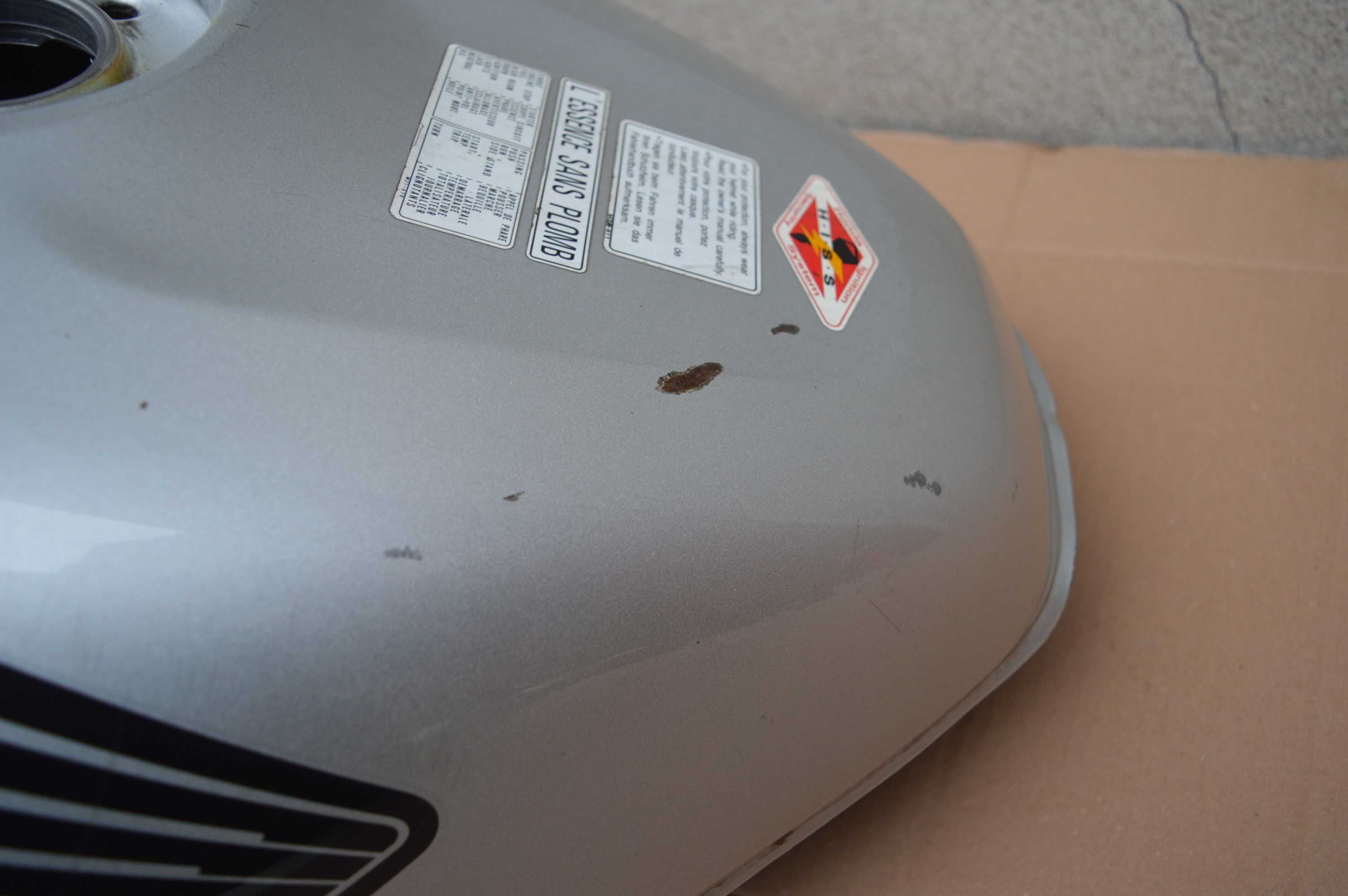 Honda CBR 1100 xx wtrysk ZBIORNIK paliwa bak '99-06r