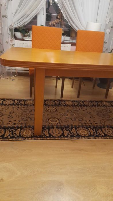 Stół do jadalni rozkładany