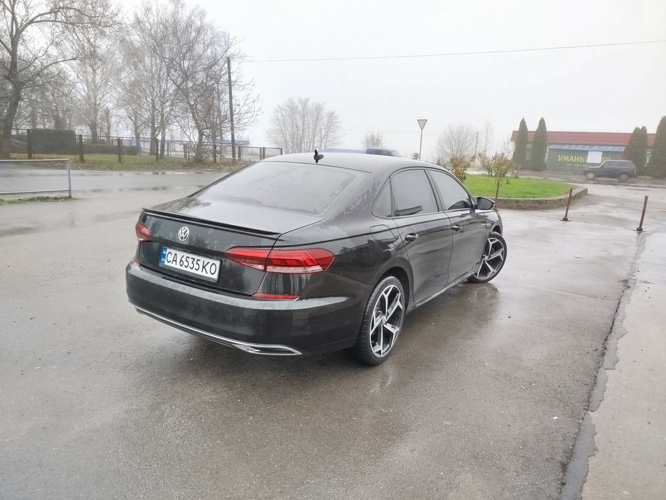Volkswagen Passat B9 2.0 TSI