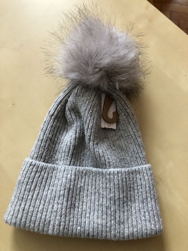 Sprzedam nowa szara czapke Accesorize