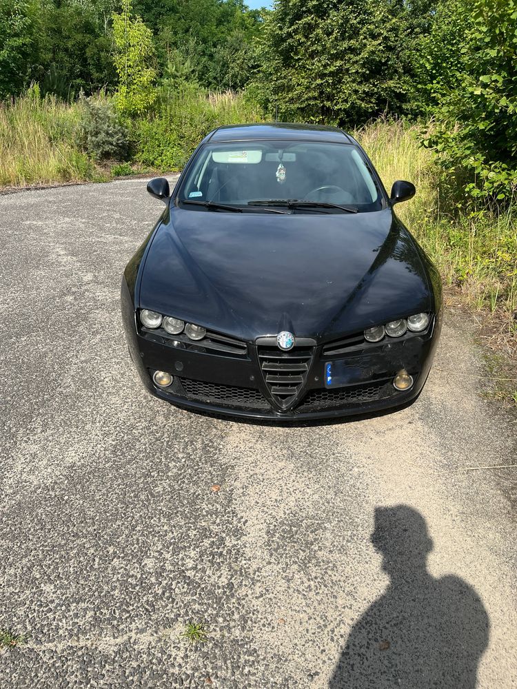 Sprzedam Alfa Romeo 159- uszkodzona
