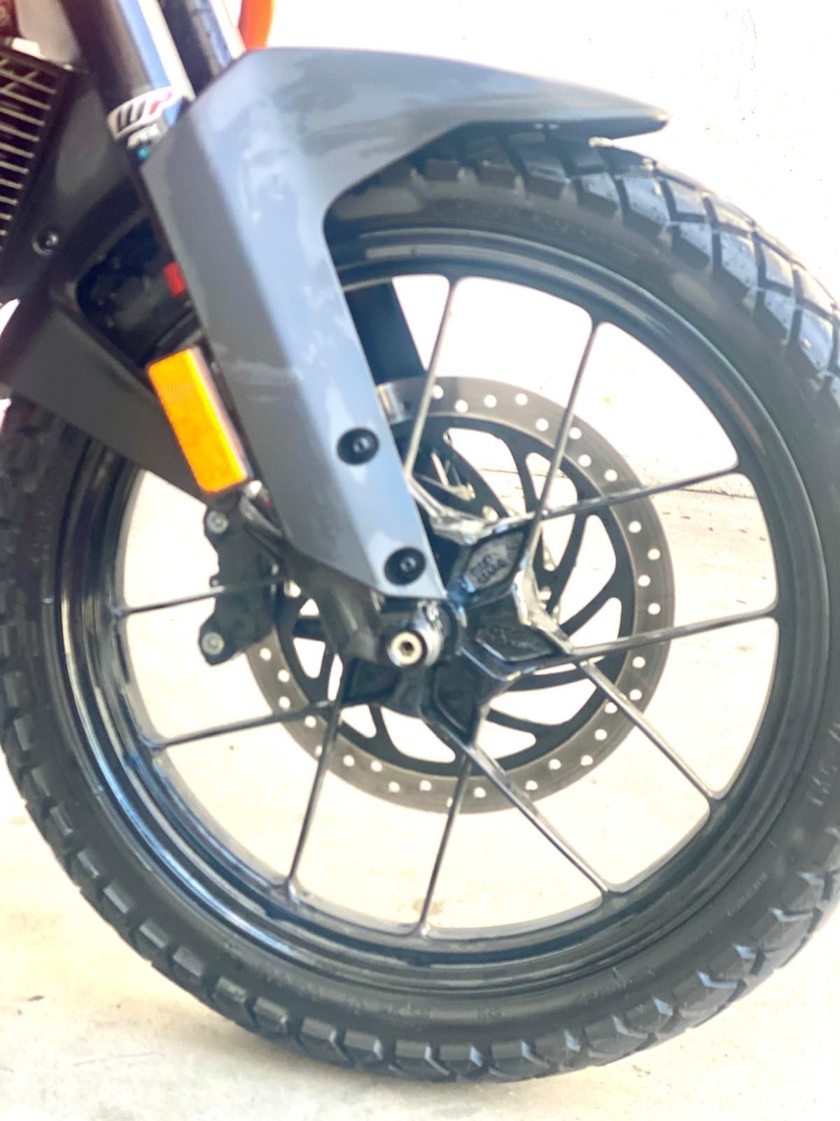 KTM 390 Adventure - vários extras