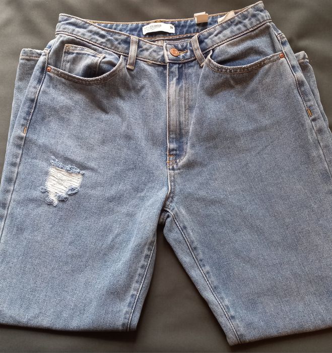 Джинсы женские,светлые.Размер 38.Модель МОМ.Бренд HOUSE Состав cotton.