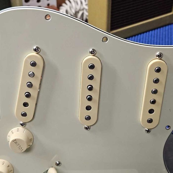 Fender V MOD II Pickups Обмен на Strymon Lex -Boss RT 2 Microsoft