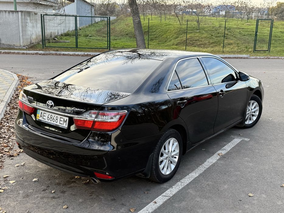 Toyota Camry XV55 офіційна (не фарбована)