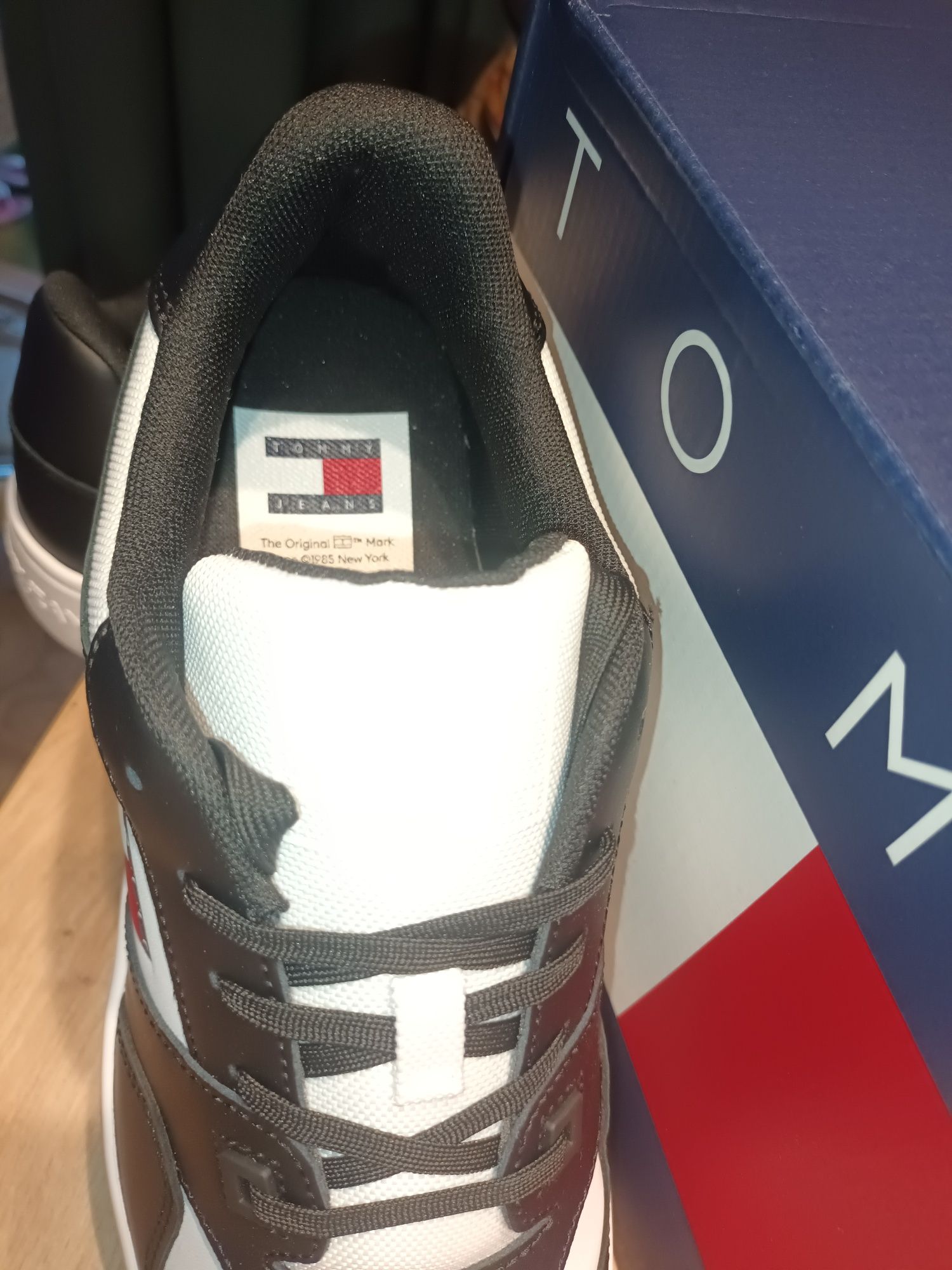 TOMMY HILFiGER ZION buty sneakersy męskie oryginalne r.41-45 nowe