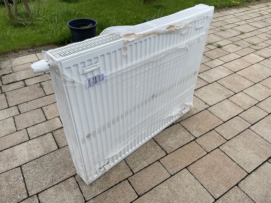 Kaloryfer. Nowy. Szerokość 110 cm. Wysokość 90 cm.