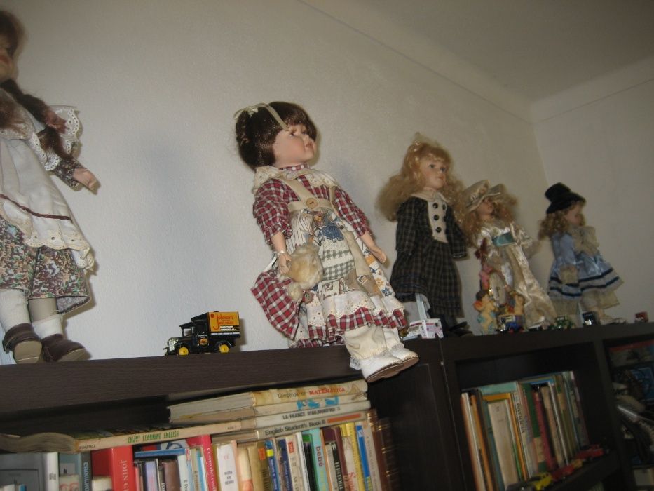 Cinco bonecas