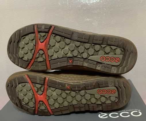Продаю женские полусапожки зимние замшевые  Ecco, 41размер.