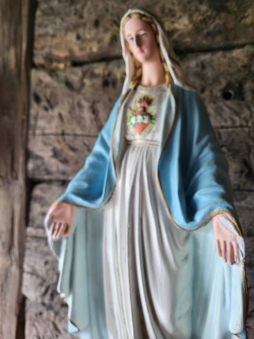 Stara figurka Maryja Niepokalana Matka Boża