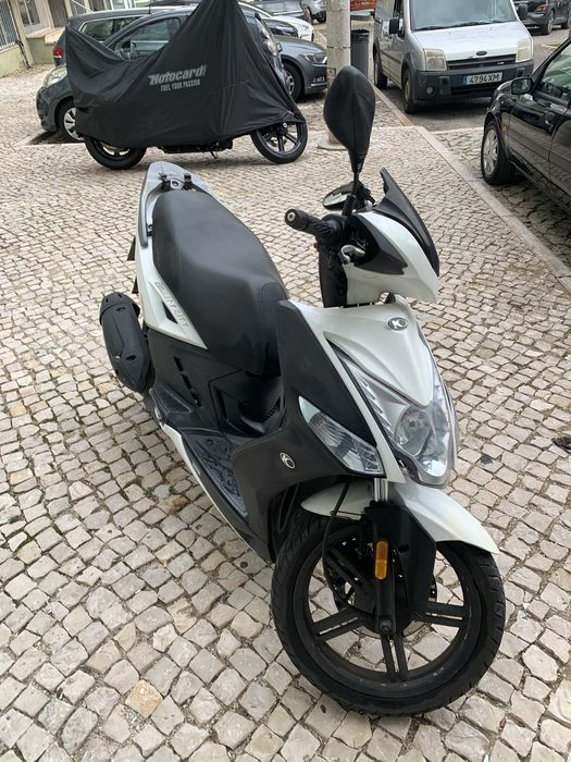 Mota scooter Agility city 125 cc