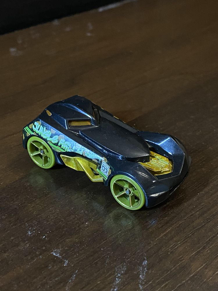 Машинки HotWheels