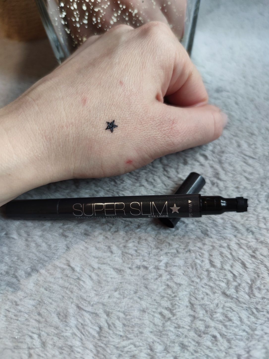 Eyeliner gwiazdka makijaż super slim trwały czarny